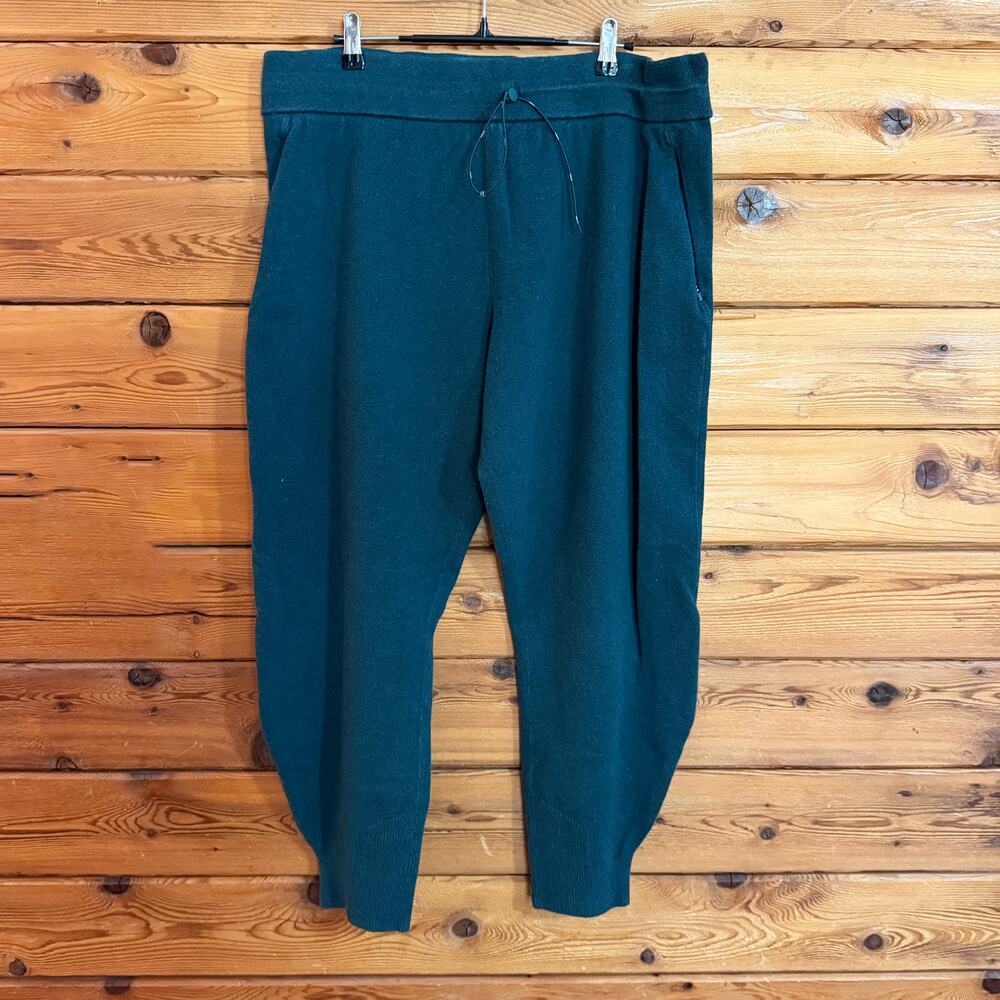 Lululemon Cotton-Cashmere Knit Mid-Rise Jogger 14